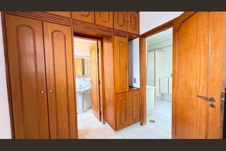 Apartamento à venda com 235m², 4 quartos e 3 vagas
