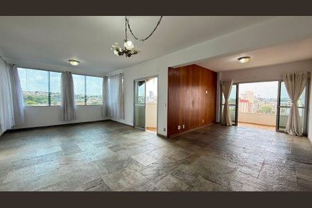 Apartamento à venda com 235m², 4 quartos e 3 vagas
