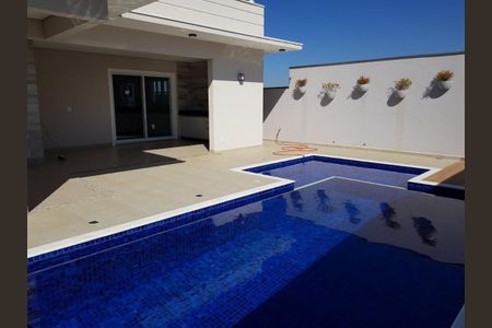 Casa à venda com 274m², 3 quartos e 4 vagas