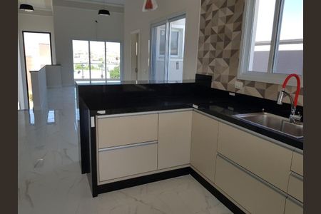 Casa à venda com 274m², 3 quartos e 4 vagas