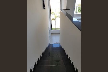 Casa à venda com 274m², 3 quartos e 4 vagas