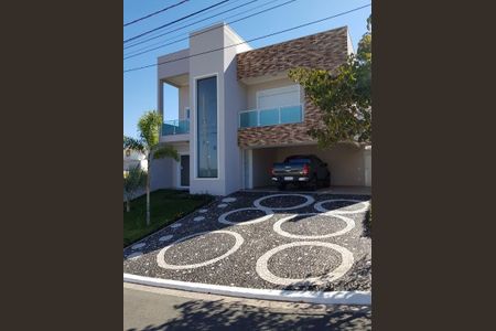 Casa à venda com 274m², 3 quartos e 4 vagas