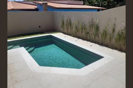 Casa à venda com 200m², 4 quartos e 4 vagas