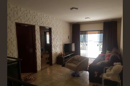 Casa à venda com 6 quartos, 272m² em Vila Sao Pedro, Santo André