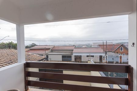 Casa à venda com 250m², 3 quartos e 2 vagas Casa à venda com 250m², 3 quartos e 2 vagasVaranda da Suíte