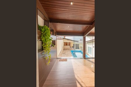 Vista do Quarto 2 de casa à venda com 3 quartos, 250m² em Jardim dos Oliveiras, Campinas