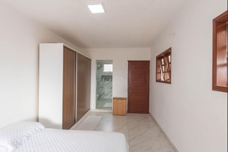 Casa à venda com 250m², 3 quartos e 2 vagas Casa à venda com 250m², 3 quartos e 2 vagasSuíte