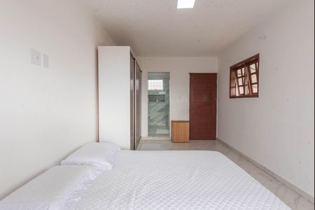Casa à venda com 250m², 3 quartos e 2 vagas Casa à venda com 250m², 3 quartos e 2 vagasSuíte