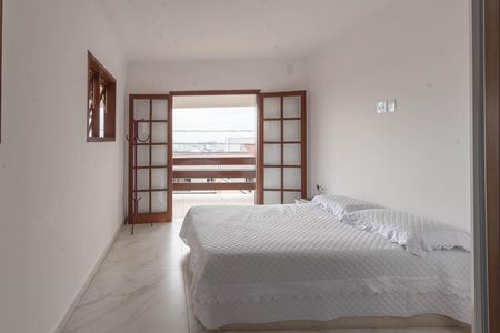 Casa à venda com 250m², 3 quartos e 2 vagas Casa à venda com 250m², 3 quartos e 2 vagasSuíte