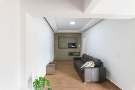 Casa à venda com 250m², 3 quartos e 2 vagas Casa à venda com 250m², 3 quartos e 2 vagasSala
