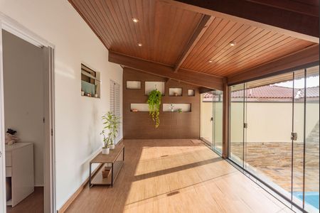 Varanda de casa à venda com 3 quartos, 250m² em Jardim dos Oliveiras, Campinas