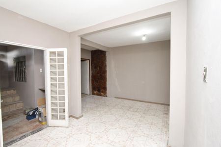 Sala de casa para alugar com 3 quartos, 100m² em Madre Gertrudes, Belo Horizonte