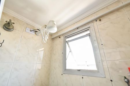 Apartamento à venda com 75m², 2 quartos e 1 vaga Apartamento à venda com 75m², 2 quartos e 1 vagaBanheiro social