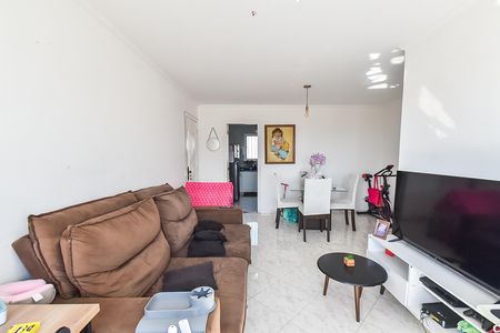 Apartamento à venda com 75m², 2 quartos e 1 vaga Apartamento à venda com 75m², 2 quartos e 1 vagaSala