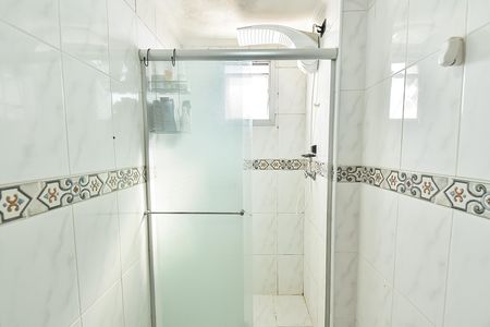 Apartamento à venda com 75m², 2 quartos e 1 vaga Apartamento à venda com 75m², 2 quartos e 1 vagaBanheiro da suíte