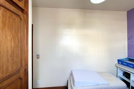 Apartamento à venda com 119m², 4 quartos e 3 vagasQuarto 2