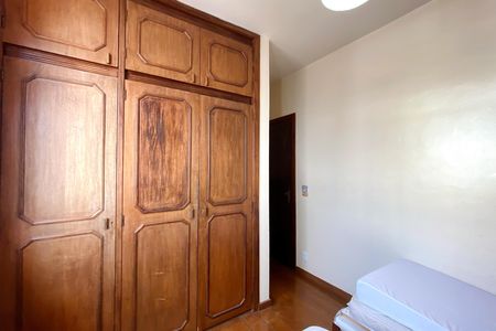 Apartamento à venda com 119m², 4 quartos e 3 vagasQuarto 2