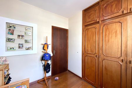 Apartamento à venda com 119m², 4 quartos e 3 vagasQuarto 3