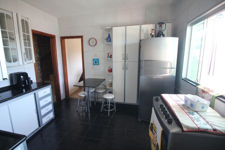 Casa para alugar com 354m², 3 quartos e 1 vagaCozinha