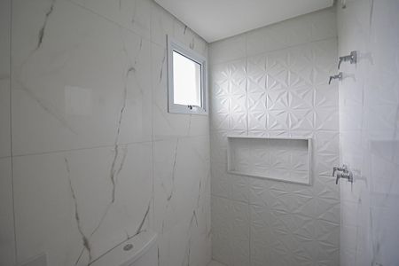 Apartamento à venda com 60m², 2 quartos e 1 vaga Apartamento à venda com 60m², 2 quartos e 1 vagaBanheiro da Suíte