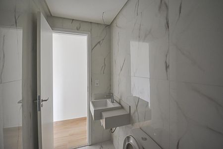 Apartamento à venda com 60m², 2 quartos e 1 vaga Apartamento à venda com 60m², 2 quartos e 1 vagaBanheiro