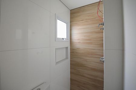 Apartamento à venda com 74m², 3 quartos e 2 vagas Apartamento à venda com 74m², 3 quartos e 2 vagasBanheiro da Suíte