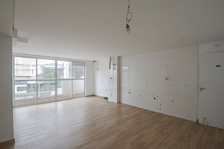 Apartamento à venda com 74m², 3 quartos e 2 vagas Apartamento à venda com 74m², 3 quartos e 2 vagasSala/Cozinha/Área de Serviço