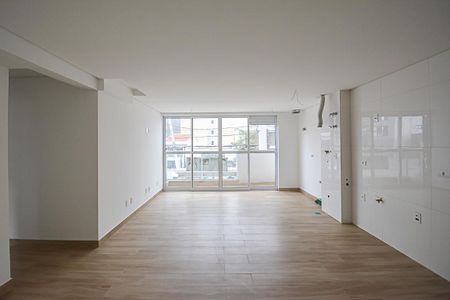 Apartamento à venda com 74m², 3 quartos e 2 vagas Apartamento à venda com 74m², 3 quartos e 2 vagasSala/Cozinha/Área de Serviço