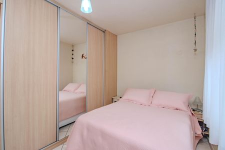 Quarto 2 de apartamento para alugar com 2 quartos, 54m² em Morro Santana, Porto Alegre