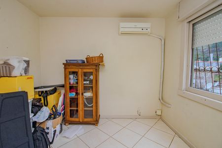 Quarto 1 de apartamento para alugar com 2 quartos, 54m² em Morro Santana, Porto Alegre