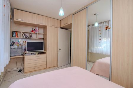 Quarto 2 de apartamento para alugar com 2 quartos, 54m² em Morro Santana, Porto Alegre