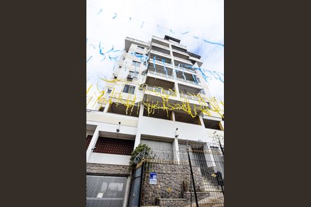 Apartamento à venda com 60m², 2 quartos e 1 vaga Apartamento à venda com 60m², 2 quartos e 1 vagaFachada