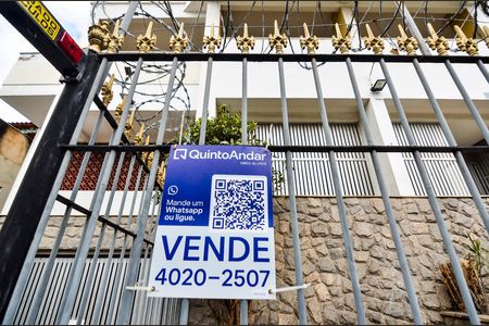Apartamento à venda com 60m², 2 quartos e 1 vaga Apartamento à venda com 60m², 2 quartos e 1 vagaFachada