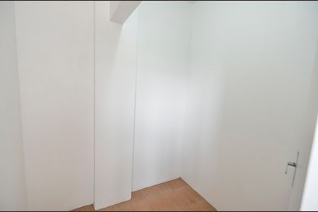 Apartamento à venda com 60m², 2 quartos e 1 vaga Apartamento à venda com 60m², 2 quartos e 1 vagaQuarto de Serviço