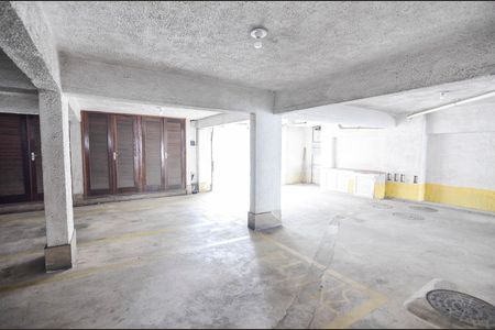 Apartamento à venda com 60m², 2 quartos e 1 vaga Apartamento à venda com 60m², 2 quartos e 1 vagaGaragem