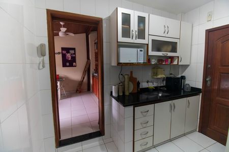 Apartamento para alugar com 100m², 2 quartos e 1 vaga Apartamento para alugar com 100m², 2 quartos e 1 vagaCozinha