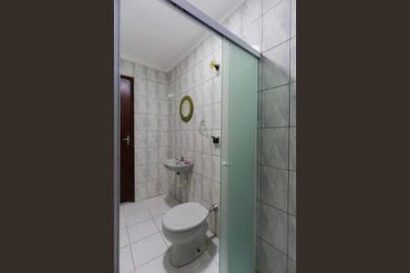 Casa para alugar com 190m², 3 quartos e sem vagaBanheiro social