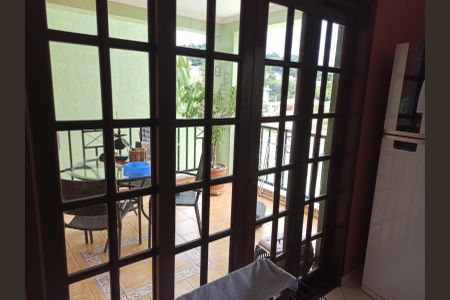 Casa de condomínio à venda com 330m², 4 quartos e 3 vagas Casa de condomínio à venda com 330m², 4 quartos e 3 vagasVaranda