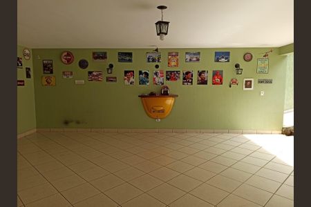 Casa de condomínio à venda com 330m², 4 quartos e 3 vagas Casa de condomínio à venda com 330m², 4 quartos e 3 vagasHall de Entrada