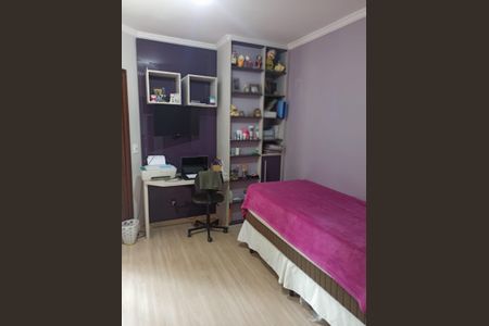 Casa de condomínio à venda com 330m², 4 quartos e 3 vagas Casa de condomínio à venda com 330m², 4 quartos e 3 vagasQuarto 3