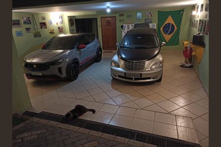 Casa de condomínio à venda com 330m², 4 quartos e 3 vagas Casa de condomínio à venda com 330m², 4 quartos e 3 vagasGaragem