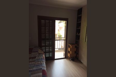 Casa de condomínio à venda com 330m², 4 quartos e 3 vagas Casa de condomínio à venda com 330m², 4 quartos e 3 vagasQuarto 1