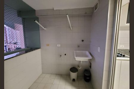 Área de serviço de apartamento para alugar com 3 quartos, 147m² em Vila Mathias, Santos