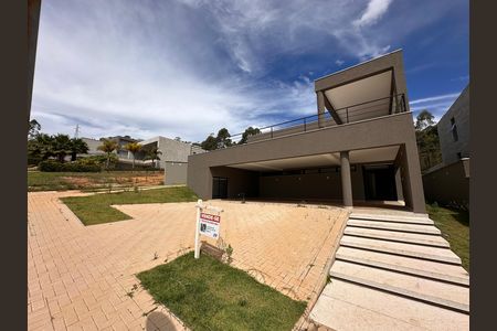 Casa de condomínio à venda com 524m², 4 quartos e 3 vagas