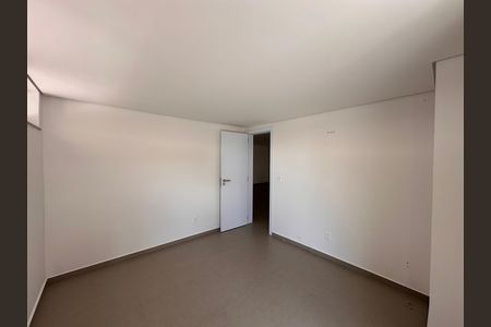 Casa de condomínio à venda com 524m², 4 quartos e 3 vagas