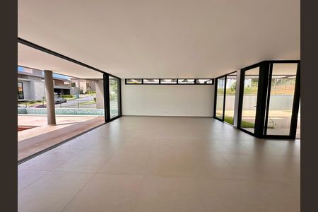 Casa de condomínio à venda com 524m², 4 quartos e 3 vagas