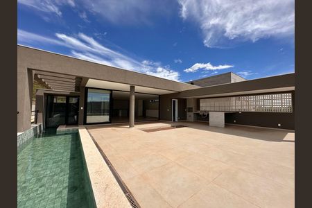 Casa de condomínio à venda com 524m², 4 quartos e 3 vagas