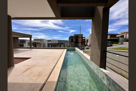Casa de condomínio à venda com 524m², 4 quartos e 3 vagas