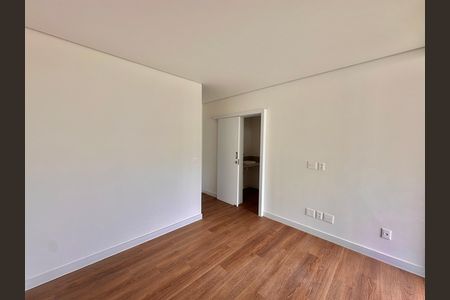 Casa de condomínio à venda com 524m², 4 quartos e 3 vagas