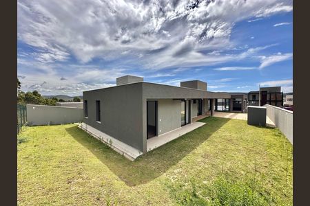 Casa de condomínio à venda com 524m², 4 quartos e 3 vagas